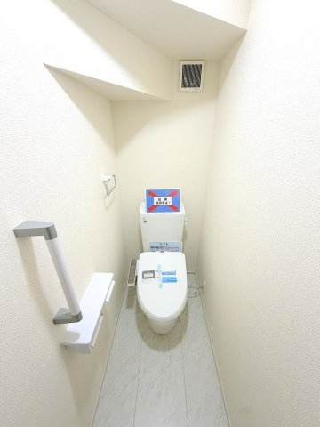 昭島市大神町１丁目　新築戸建のトイレ