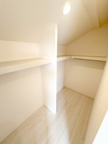 昭島市大神町１丁目　新築戸建の収納