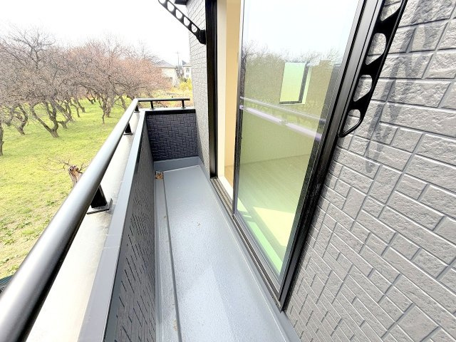 昭島市大神町１丁目　新築戸建のバルコニー
