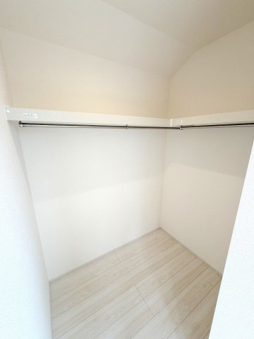 昭島市大神町１丁目　新築戸建の収納