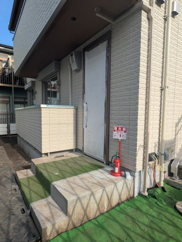 アメニティー相模原市緑区東橋本４丁目アパートの玄関