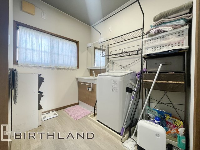 中古戸建・中古住宅　会津美里町布才地の独立洗面台