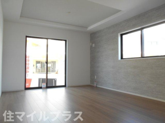 【居間・リビング】 | 郡山市富久山町八山田新築一戸建て2棟 | こちらの居間で趣味の時間をお楽しみください