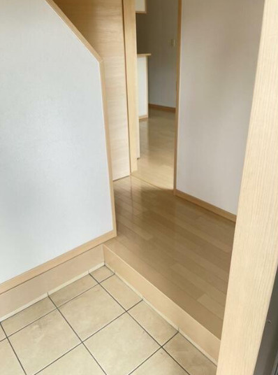 レガーロ高城の玄関