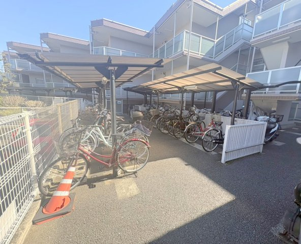 MAC市川コートⅠの駐輪場|共用部・駐輪場