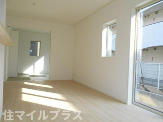 【居間・リビング】 | 郡山市昭和1丁目新築一戸建て5棟 | ゆったりとした居間です