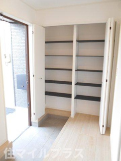 【玄関】 | 郡山市昭和1丁目新築一戸建て5棟 | 毎日通る玄関はこちらです