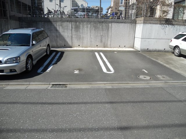 ディアコートの駐車場