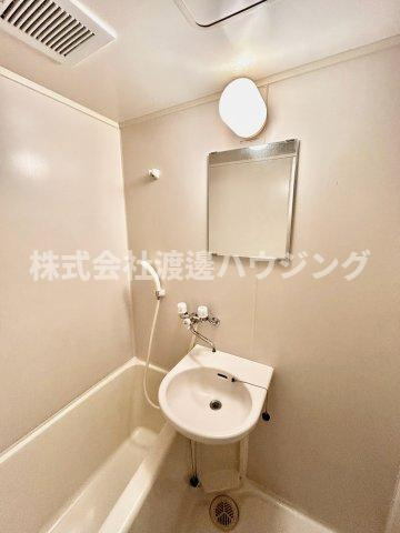 粋和ビルの洗面所