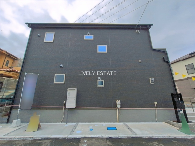 草加市新里町 新築分譲住宅の外観