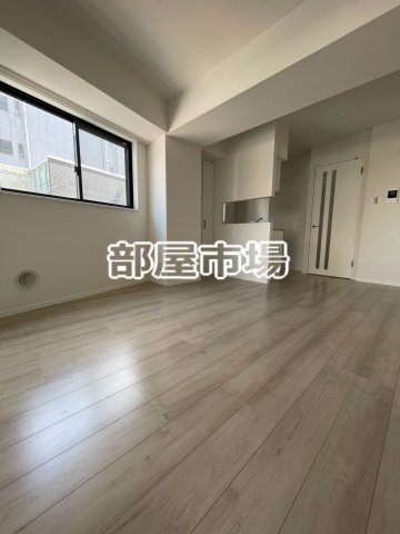 Brun Court Minamisenju -ブランコート南千住-の居間・リビング