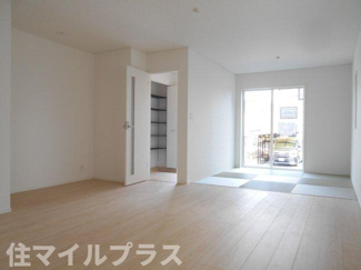 【居間・リビング】 | 郡山市富田町大徳南新築一戸建て3棟 | ゆったりとした居間です