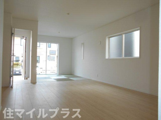 【居間・リビング】 | 郡山市富田町大徳南新築一戸建て3棟 | ゆったり過ごせる居間です