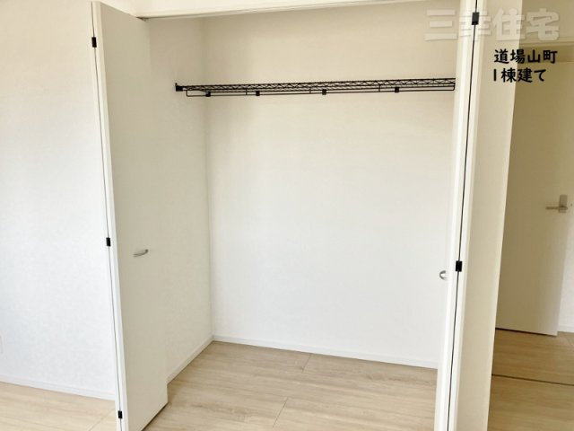 碧南市道場山町の洋室|洋室5帖