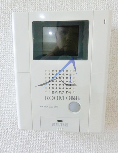 コートサイド山王のセキュリティ|モニター付インターホンです。