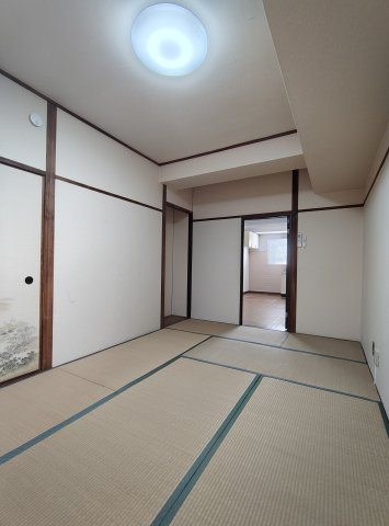 一宮館の居間・リビング