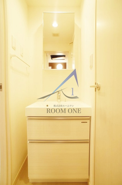 リブリ・高島台の洗面所|独立洗面台です。