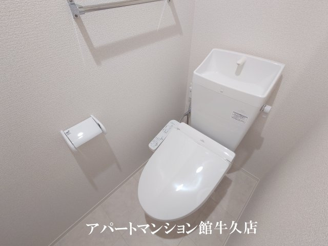 D-Invest栄町のトイレ