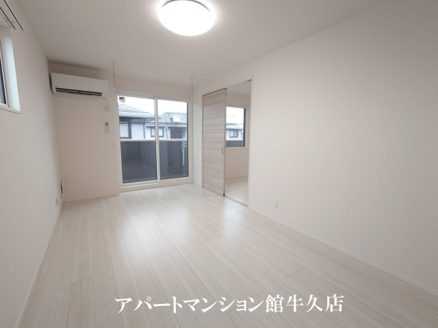 D-Invest栄町の居間・リビング