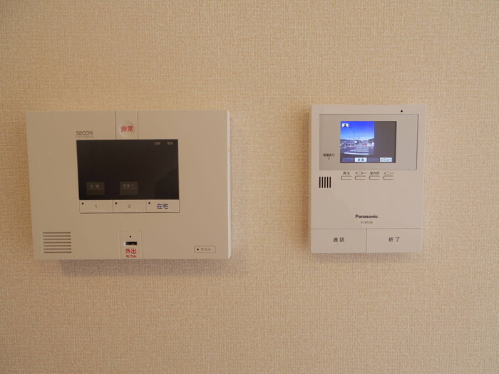 エル カーサのセキュリティ|カラーモニター付インターホン（録画機能付）、SECOMホームセキュリティ標準搭載
