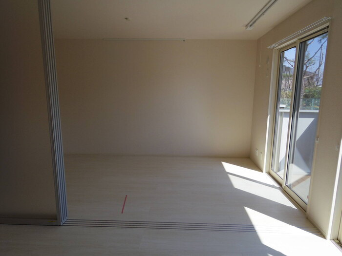 エル カーサの寝室|南側洋室