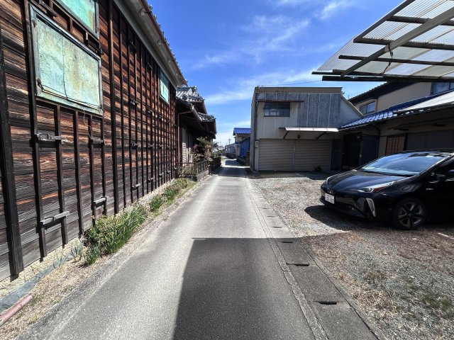 【前面道路含む現地写真】の画像