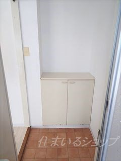 シャトルあすか　Ｂの玄関