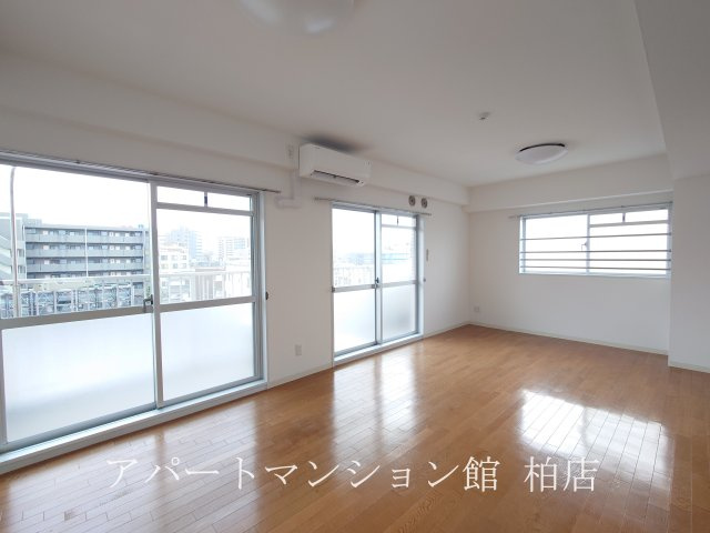 ＴＱレジデンス柏の居間・リビング