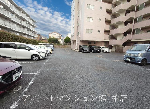 ＴＱレジデンス柏の駐車場