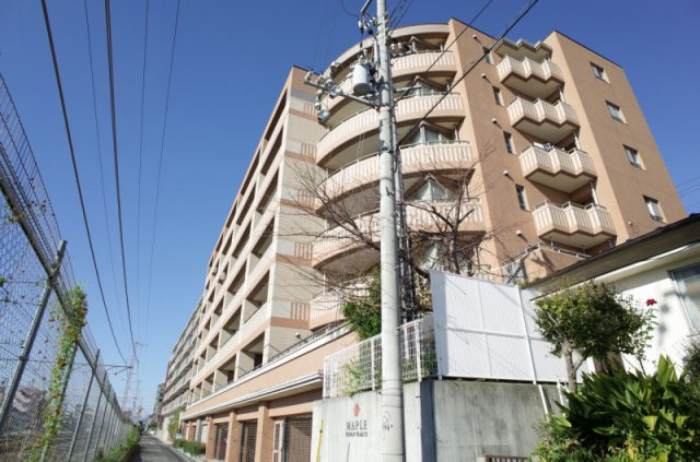 メープル甲南山手セレヴィの外観