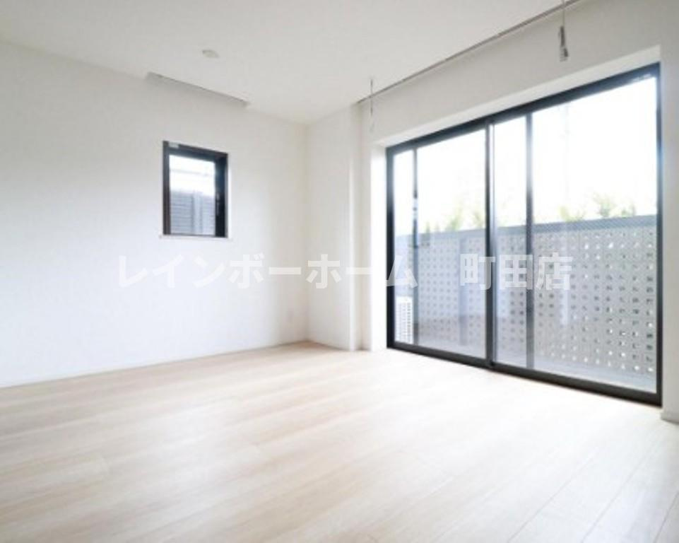 フォーラム鶴間※初期費用分割後払いサービス利用可能物件の居間・リビング