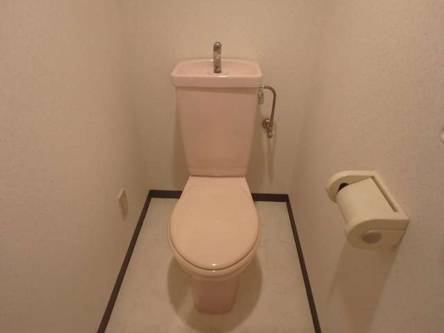 【トイレ】 | フォンテーヌブロー | コンパクトで使いやすいトイレです