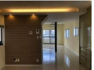 西宮市小松南町1丁目の居間・リビング|プライバシー・採光に配慮された広々20帖の2階リビングが魅力。家族全員がリラックスできる、ゆったりとした快適リビングで温かい団らんの時間を。