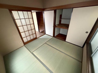 寝室にはぜ贅沢な広さです！