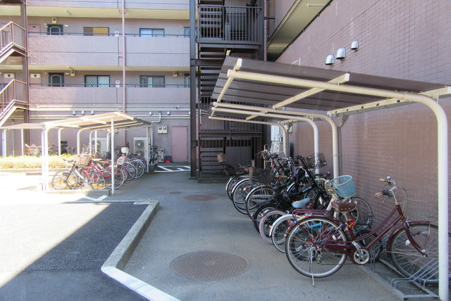 SWEET　HILLS瑞江のその他共用部分|敷地内に屋根付き駐輪場あります♪