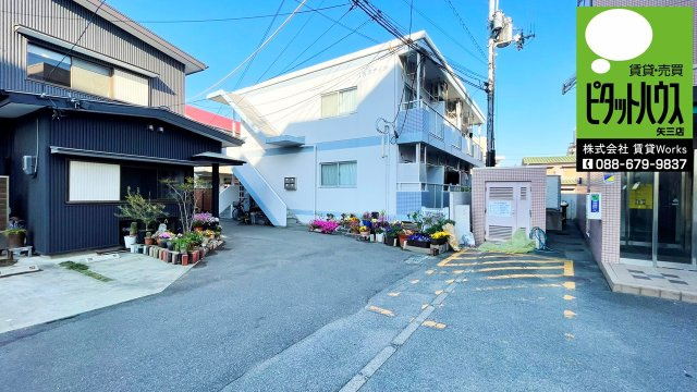 INステイツの外観