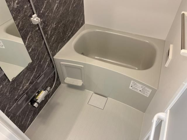 メゾン　プラージュの浴室