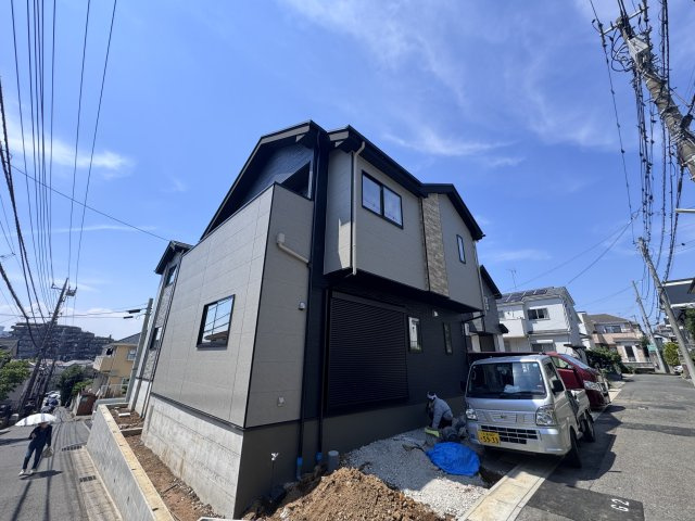 胡録台7期【相模台小学校:10分】の外観|3号棟外観・6月13日撮影・もうすぐ完成！