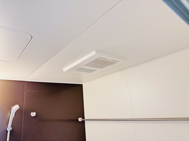 松戸市胡録台新築戸建【相模台小学校:10分】の冷暖房・空調設備|雨の日も安心の浴室乾燥機つき