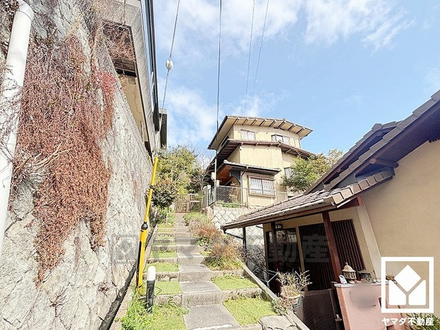 西宮市甲陽園西山町の外観