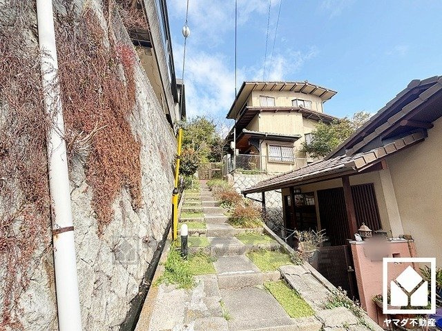 西宮市甲陽園西山町の外観