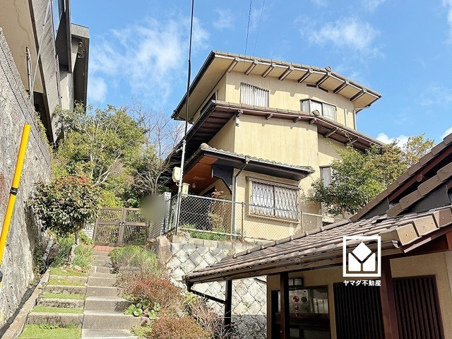 西宮市甲陽園西山町の外観