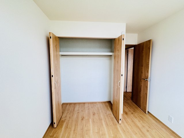 松戸市小金原7丁目新築戸建【栗ヶ沢小学校:7分】の収納|5.25帖洋室収納