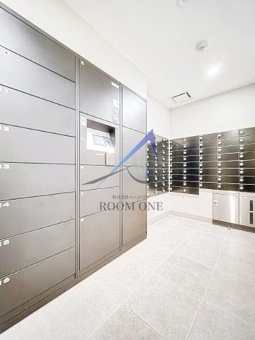 フレンシア文京関口のその他共用部分|宅配ボックスと集合ポストです。