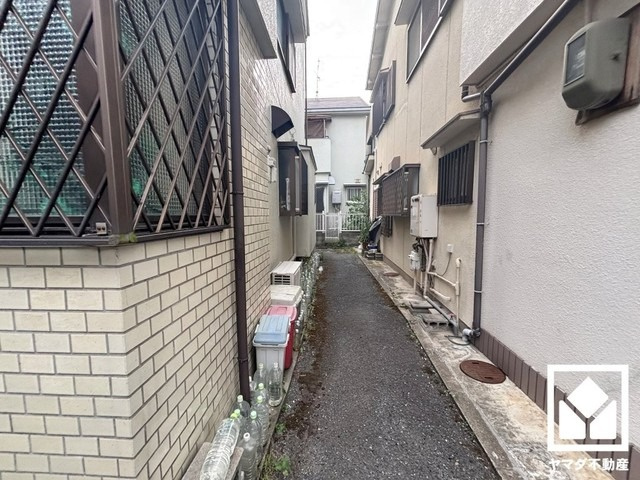 尼崎市大庄北5丁目の外観|「浜田小学校」まで徒歩5分。低学年のお子様も安心して通学していただけます。
