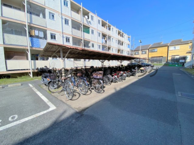 【その他共用部分】 | 　ビレッジハウス私部1号棟 | 駐輪場です
