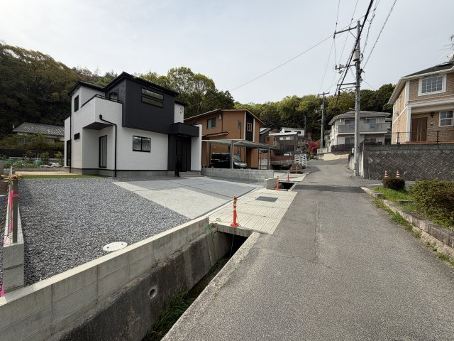 【前面道路含む現地写真】 | グラファーレ岡山市大安寺中町 (全2棟)
