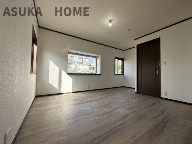 下永谷2丁目　建物１３０㎡以上の５LDK　のキッチン|キッチンも新調しているのでメーカー保証がついており安心して長く使えますよ。