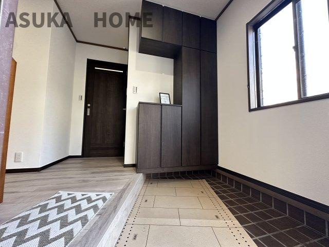 下永谷2丁目　建物１３０㎡以上の５LDK　の洋室|収納が各居室にありますからお部屋は広く使えそうですね。