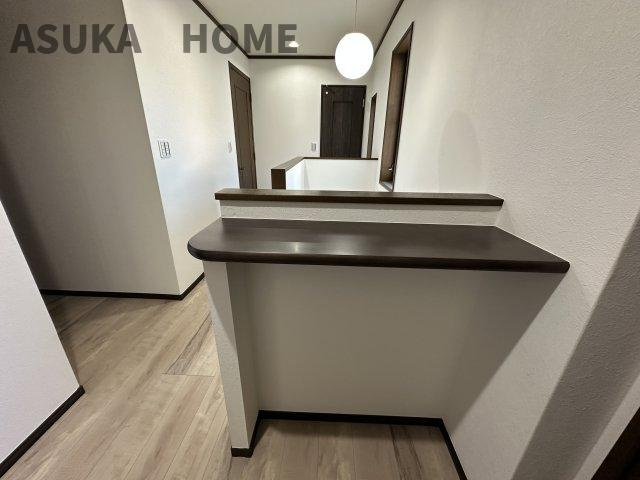 下永谷2丁目　建物１３０㎡以上の５LDK　の洋室|ベランダに出られるお部屋は二つあります、お洗濯物など取り込むのも便利ですね。